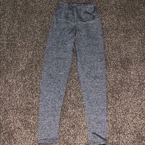Light grey leggings